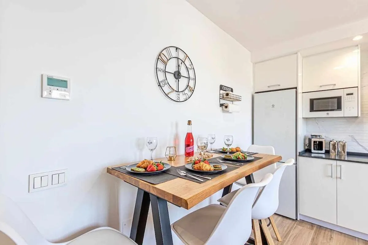797 Holiday Rentals - Benalbeach- Moderno Piso Para 5 Con Vistas Al Mar Benalmádena Hiszpania