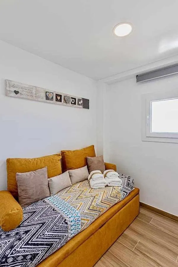 797 Holiday Rentals - Benalbeach- Moderno Piso Para 5 Con Vistas Al Mar Benalmadena 0*,  Spain