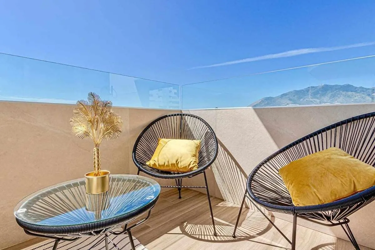 797 Holiday Rentals - Benalbeach- Moderno Piso Para 5 Con Vistas Al Mar Benalmadena 0*,  Spain