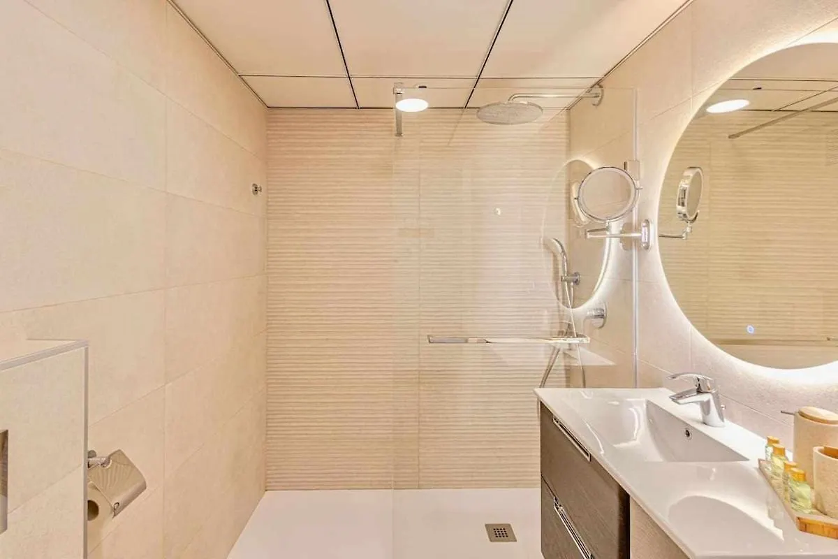 Apartment 797 Holiday Rentals - Benalbeach- Moderno Piso Para 5 Con Vistas Al Mar Benalmadena