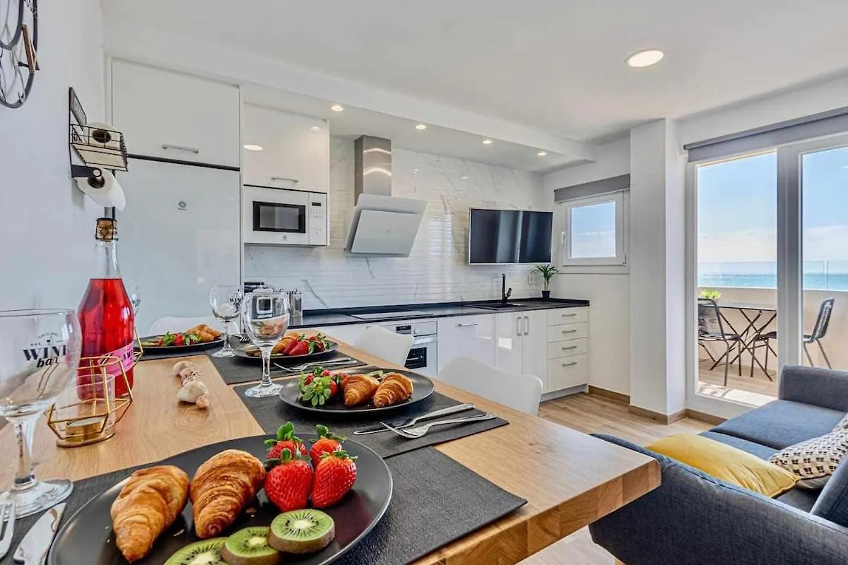 Apartment 797 Holiday Rentals - Benalbeach- Moderno Piso Para 5 Con Vistas Al Mar Benalmadena Spain
